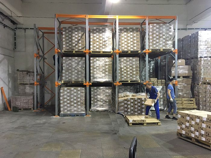 Глубинный тип хранения организован на складе мясоперерабатывающего завода в Урени